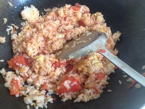番茄鸡蛋炒饭的做法 步骤4