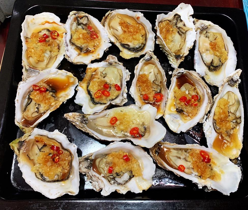 比夜市好吃·快手烤生蚝（烤箱版）的做法