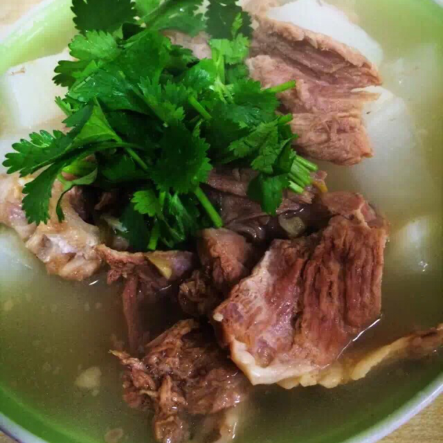 冬日御寒羊肉汤