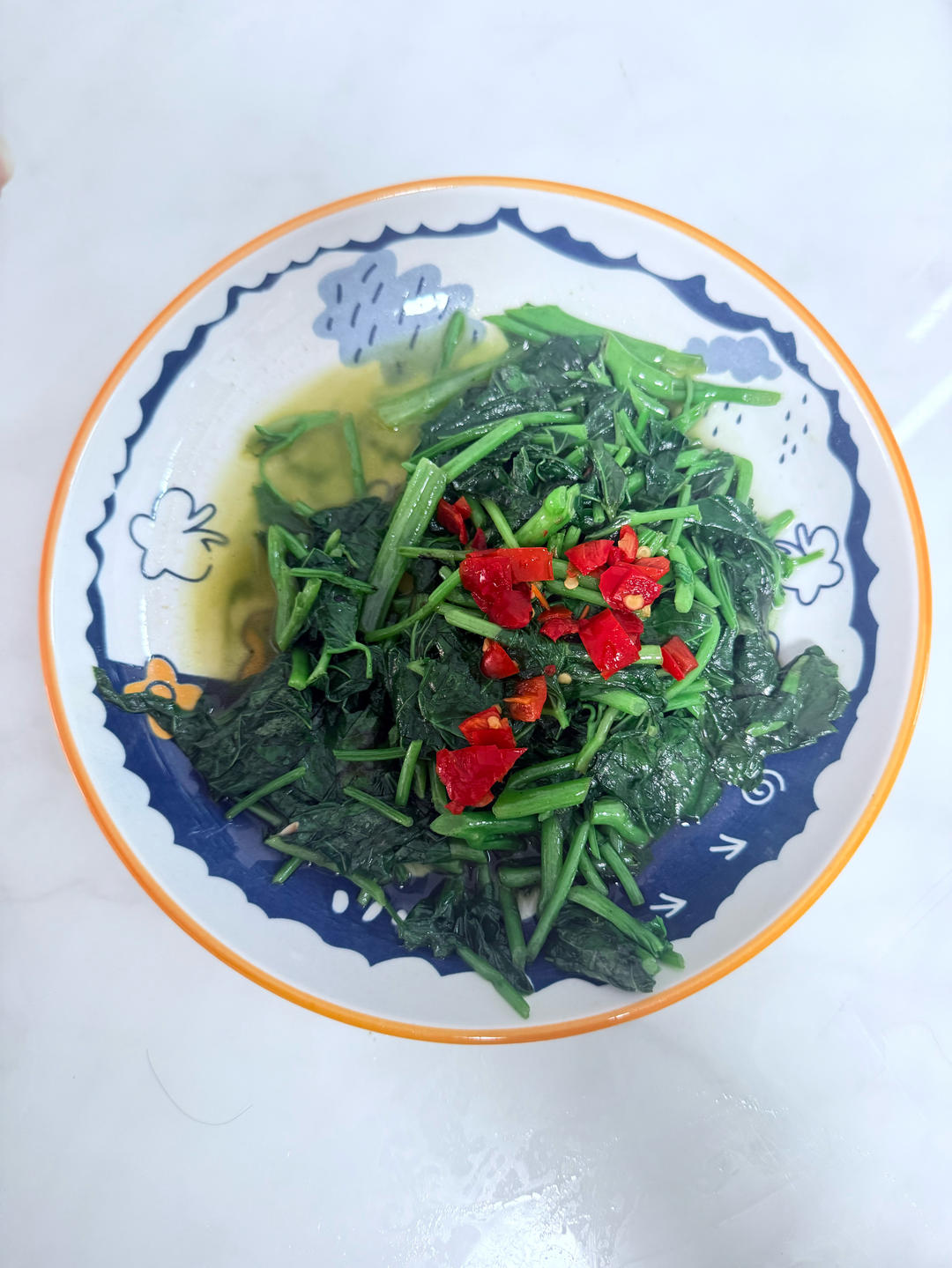 脆嫩好吃的清炒红薯叶，拿肉都不换！