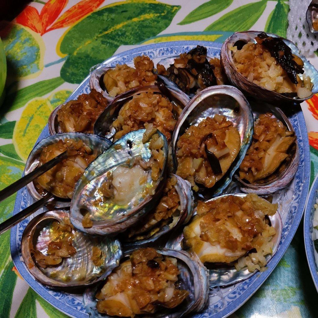 蒜蓉粉丝蒸鲍鱼