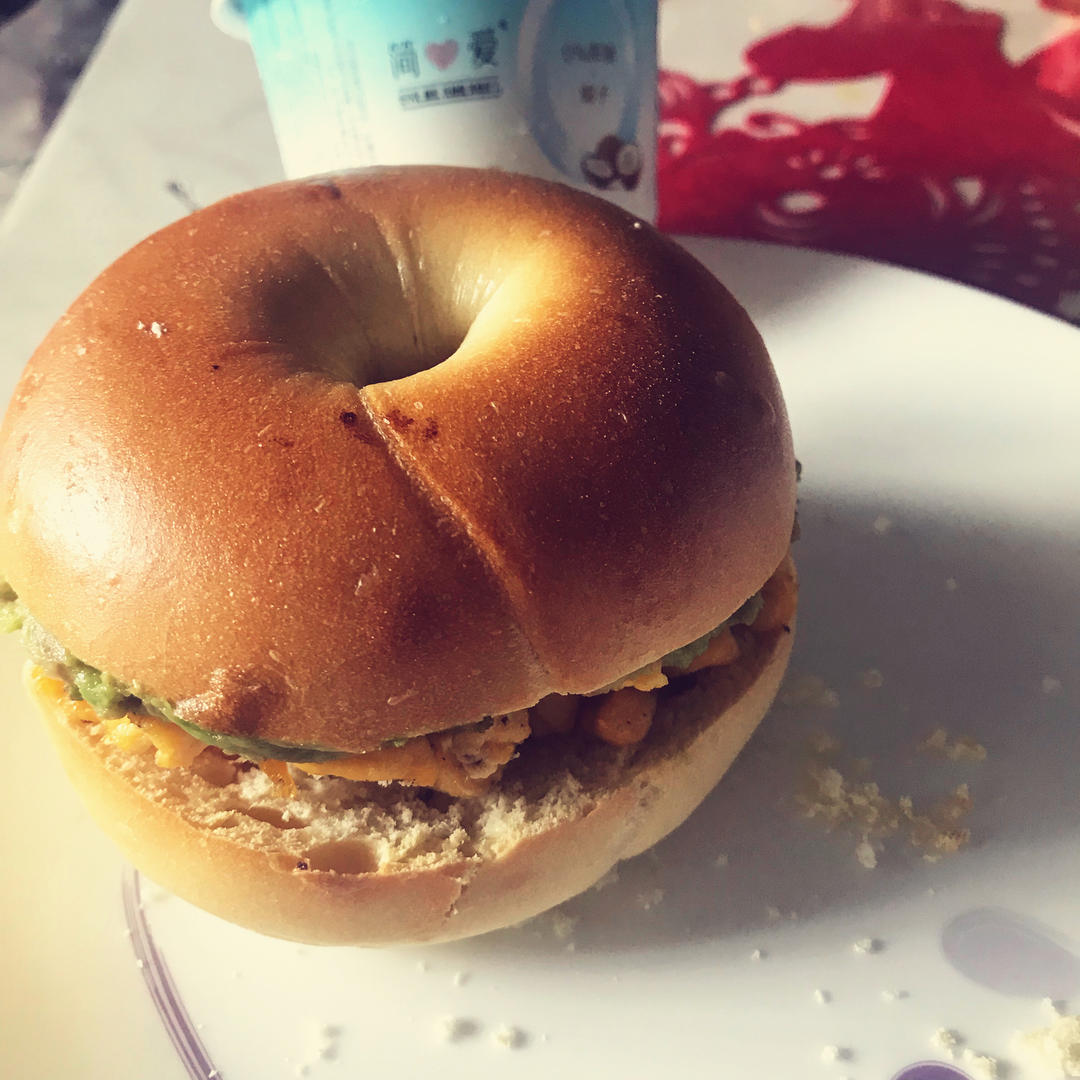 低脂健康早餐｜鸡蛋牛油果酱法棍