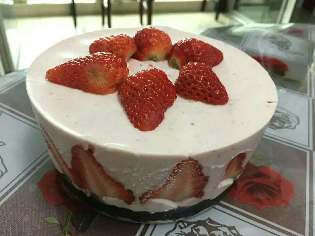 【视频】草莓慕斯蛋糕（6寸）