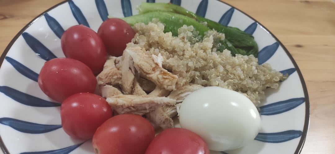 藜麦鸡胸肉沙拉|低卡路里高蛋白