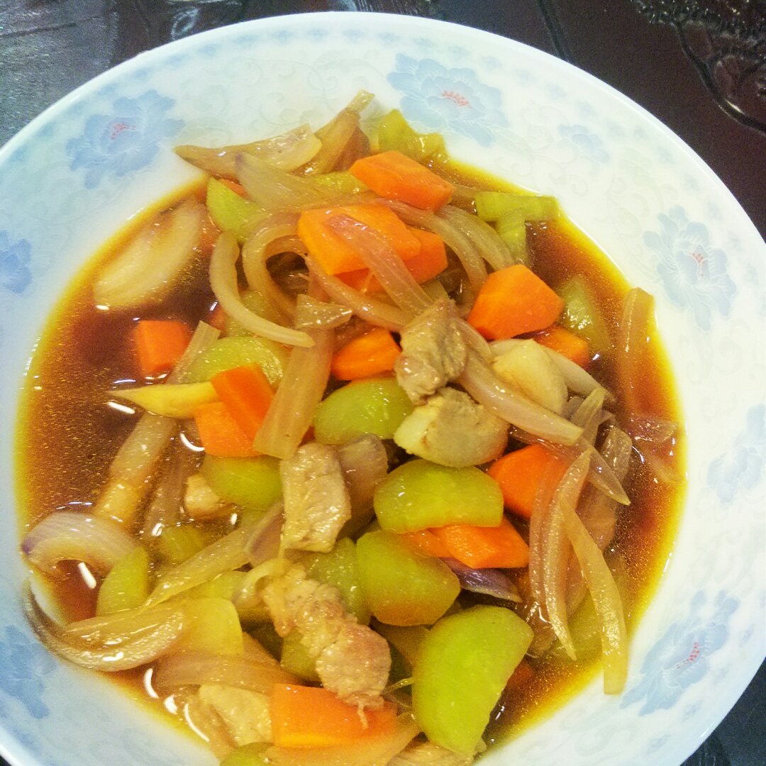 胡萝卜炒肉片