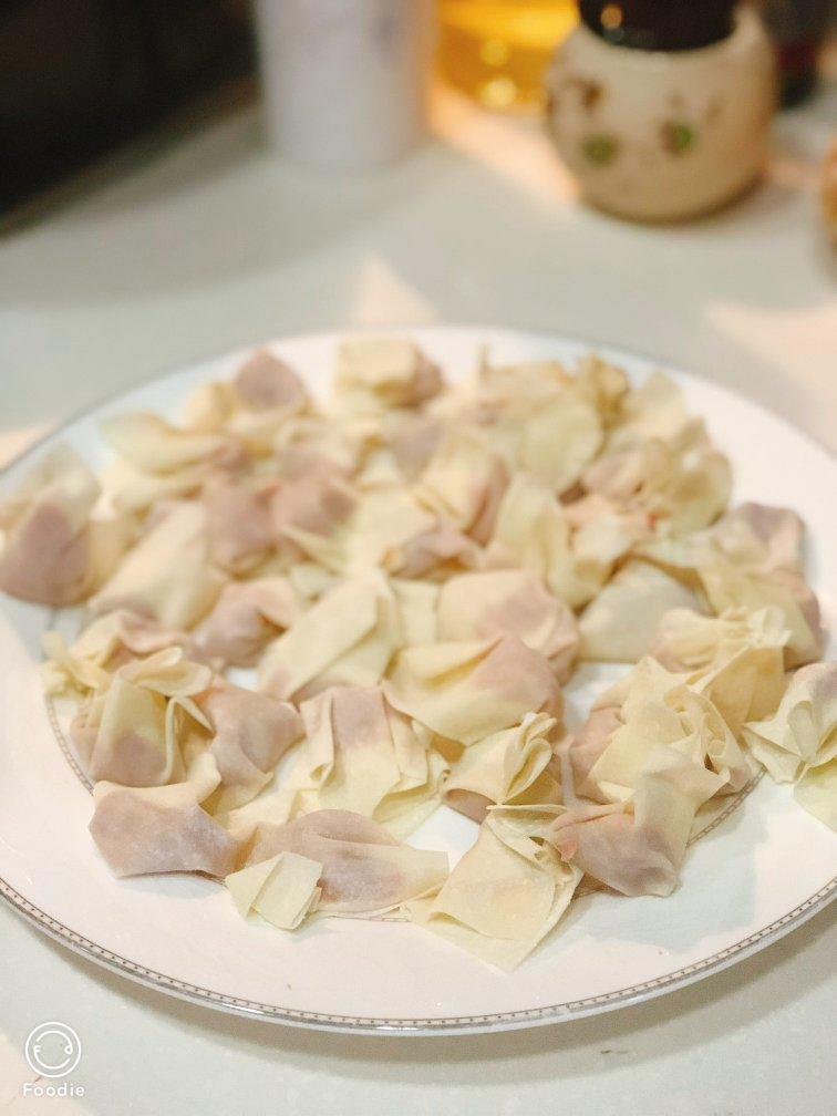 咆哮女老愤青做的绉纱馄饨