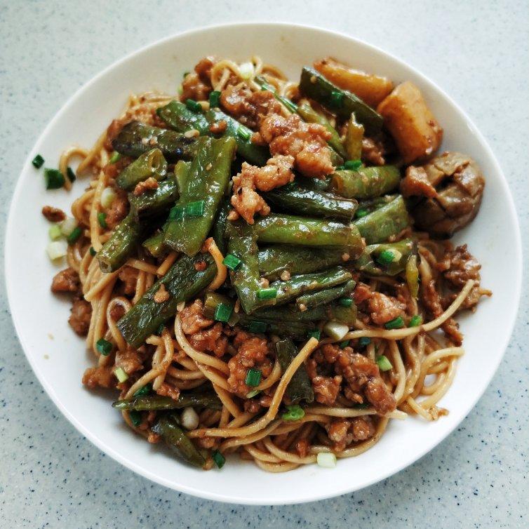 豆角焖面