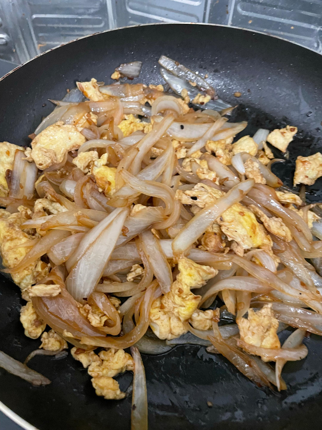 洋葱炒鸡蛋（简单版本）