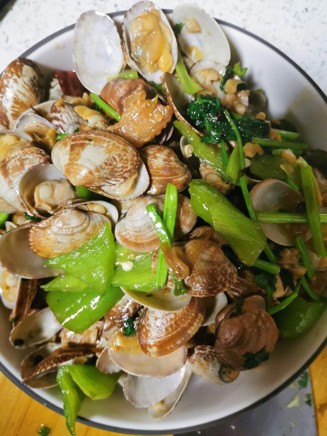 厨师长教你：“香辣花甲”的家常做法，好吃的停不下来