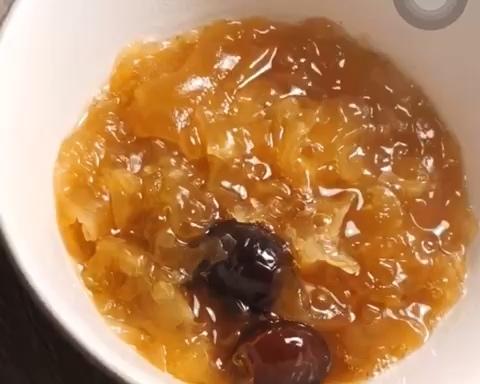 电饭煲版懒人简易红枣银耳汤的做法