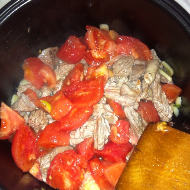 牛肉炖柿子