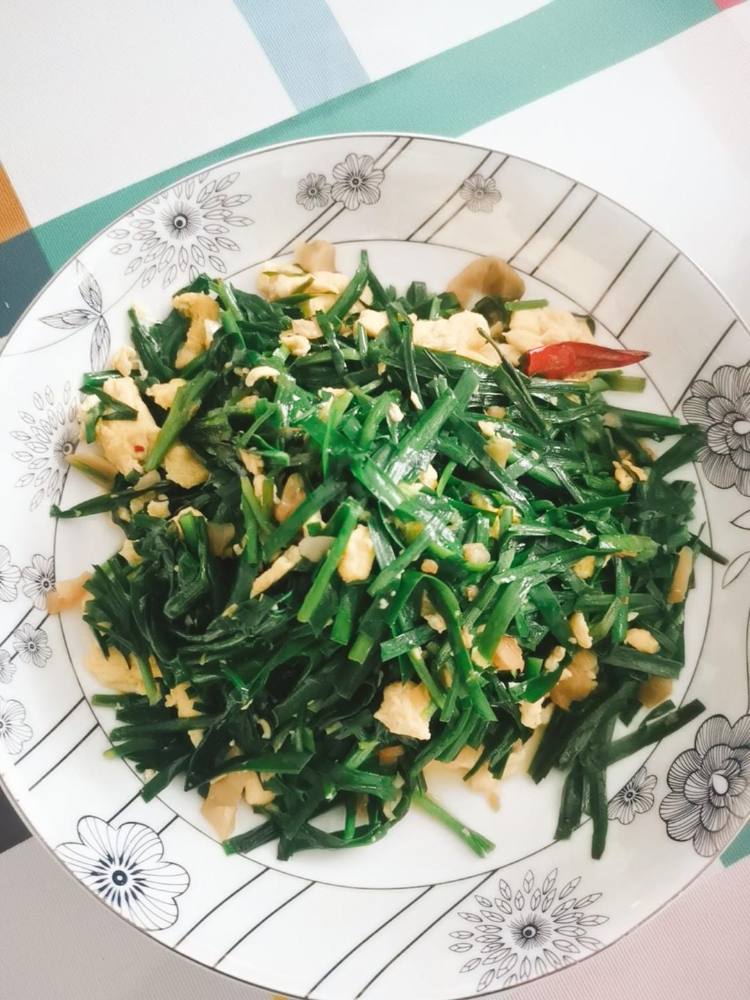 三招炒出滑嫩可口的鸡蛋虾仁；韭菜炒鸡蛋虾仁