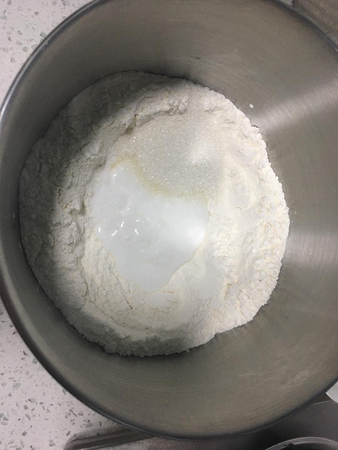 纯奶手撕吐司的做法 步骤1