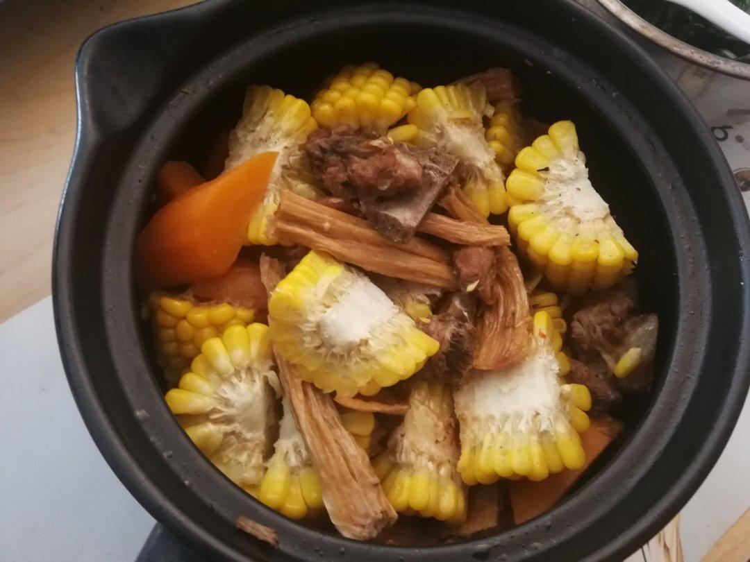 红烧排骨土豆