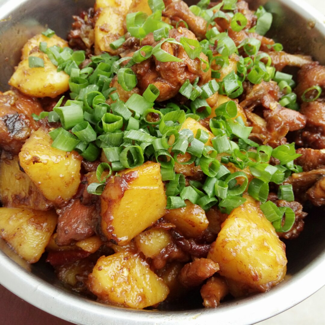 刘翠娜做的土豆炖鸡块