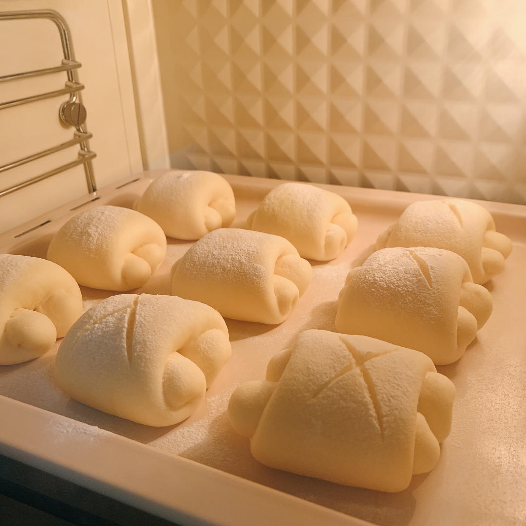 超软牛奶小面包