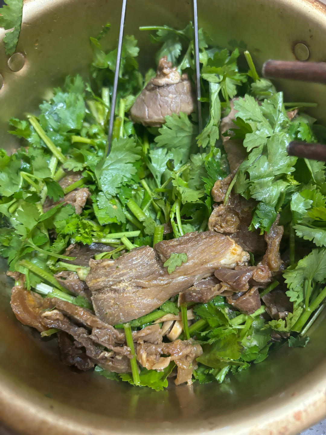 好吃到让人颤抖的香菜拌牛肉