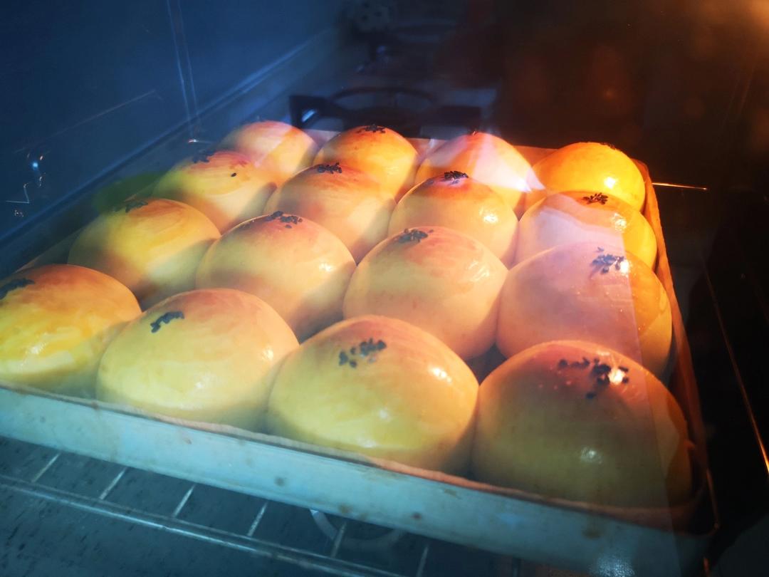 南瓜奶油小餐包（一次发酵）