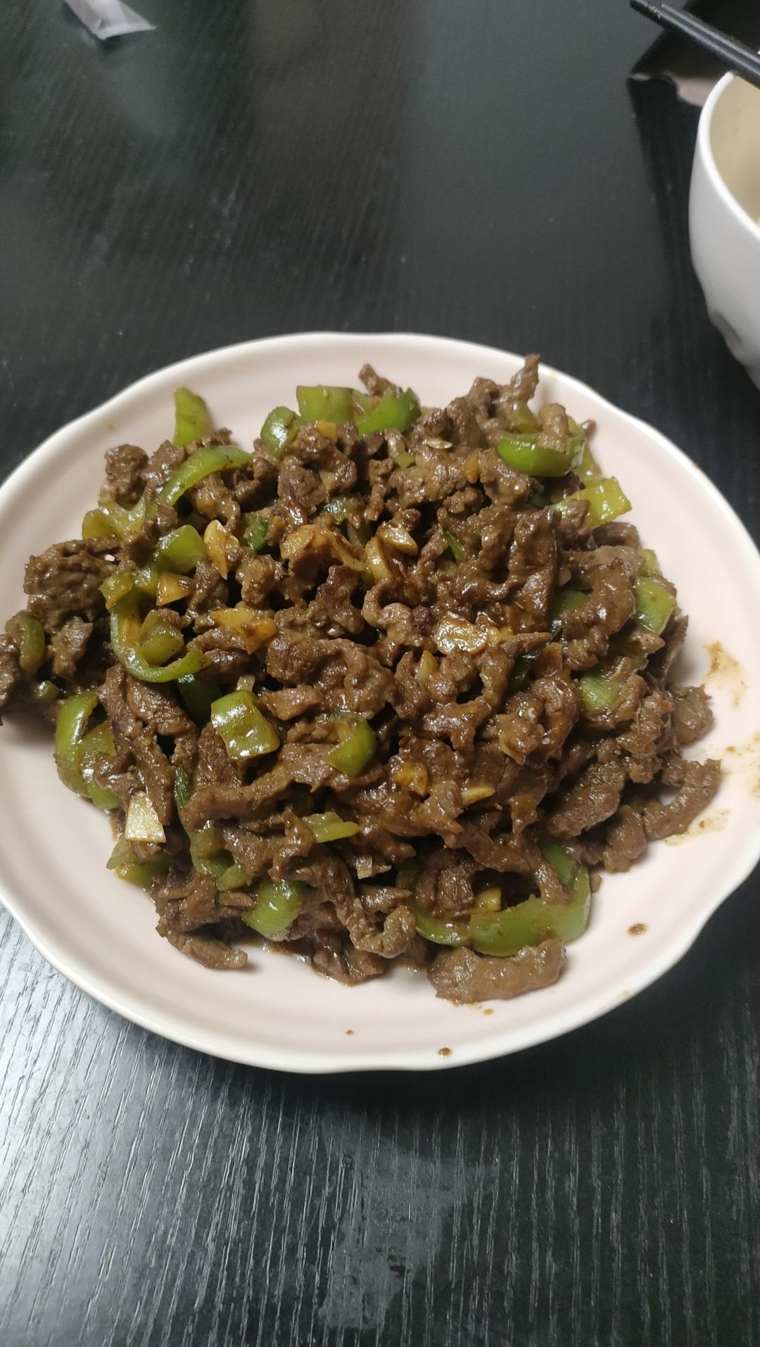 孜然青椒炒肉