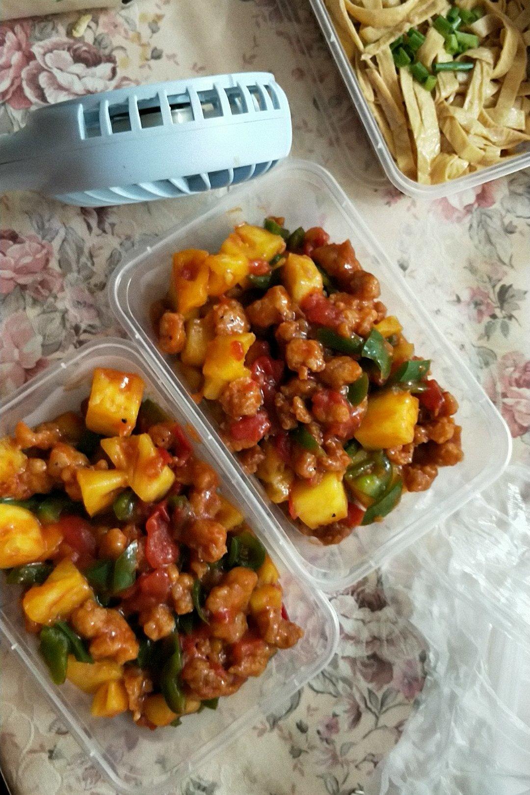 菠萝咕噜肉
