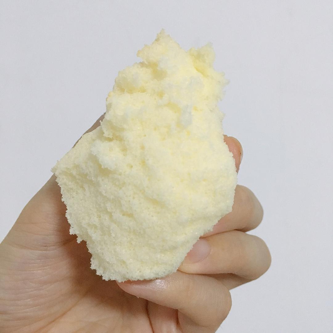 （制作时长5分钟左右）简单粗暴的做一只戚风｜视频及gif