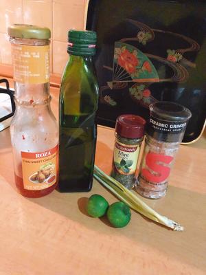 泰式酸辣炒蛤蜊～绝味下酒菜的做法 步骤2