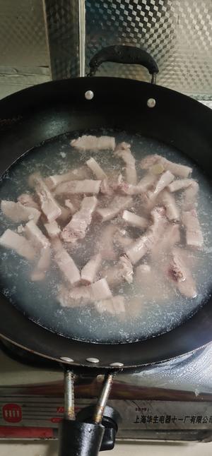 超美味の香菇红烧肉的做法 步骤1