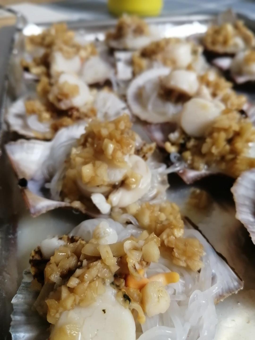 蒜蓉粉丝蒸扇贝