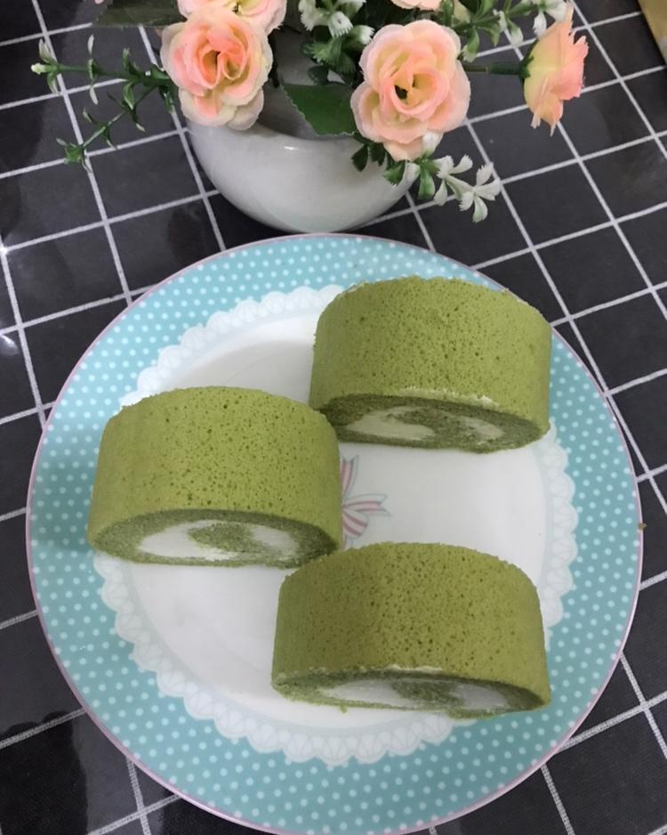 抹茶戚风蛋糕卷