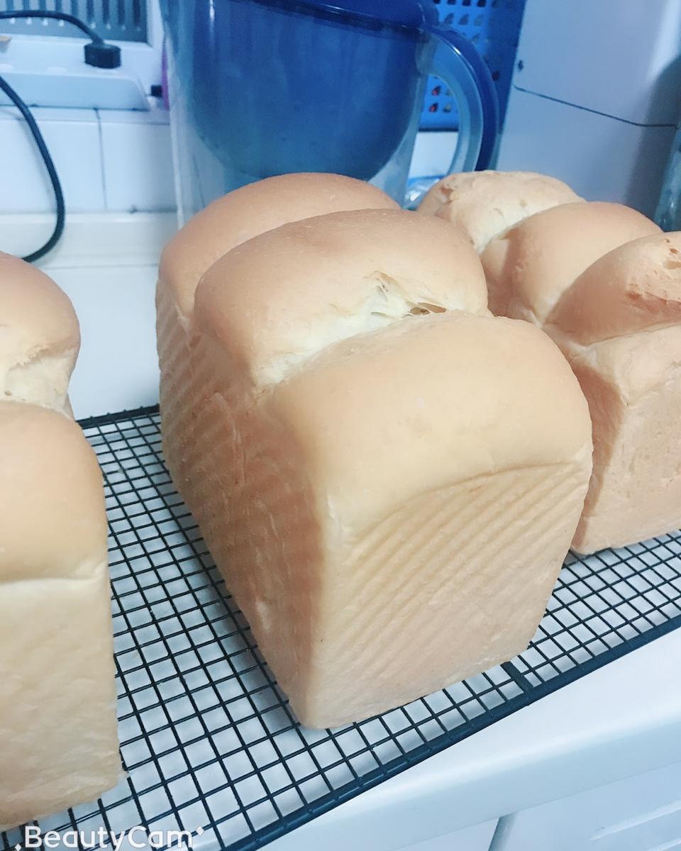 份量刚刚好的淡奶油酸奶吐司