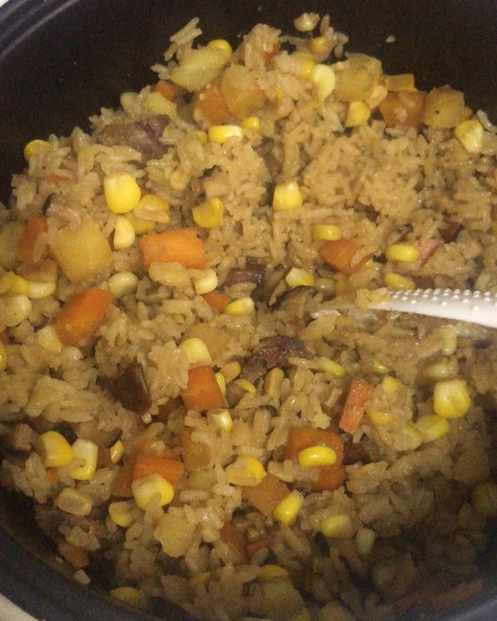 懒人必备～电饭煲腊肠焖饭