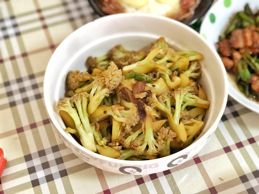 老丁的私房菜-干锅花菜