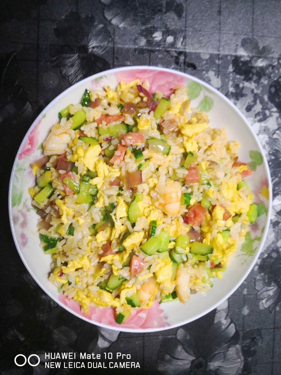 好吃到爆的虾油虾仁咸蛋炒饭