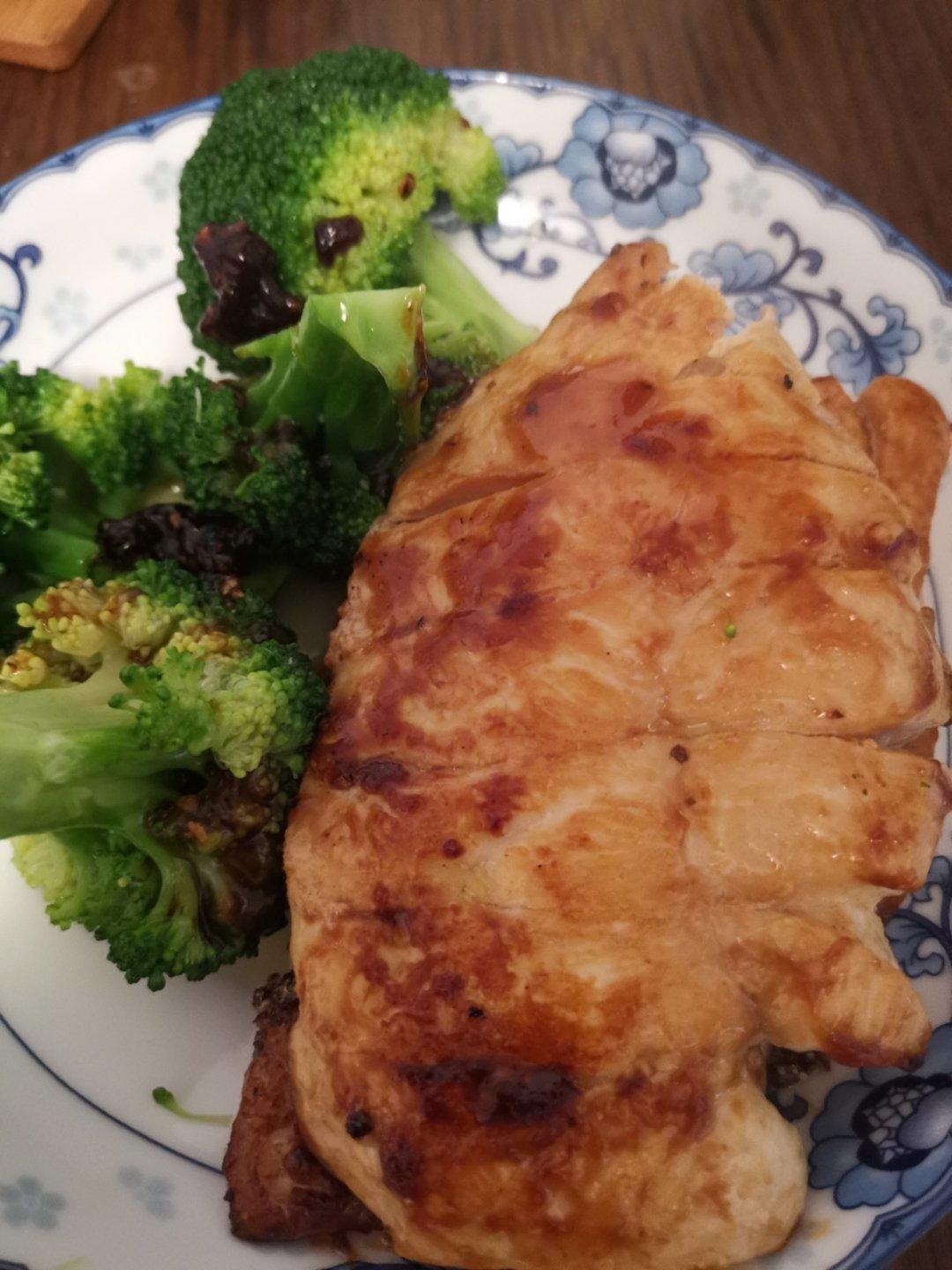 香煎鸡胸肉