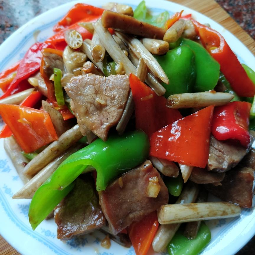 藕尖炒牛肉的做法