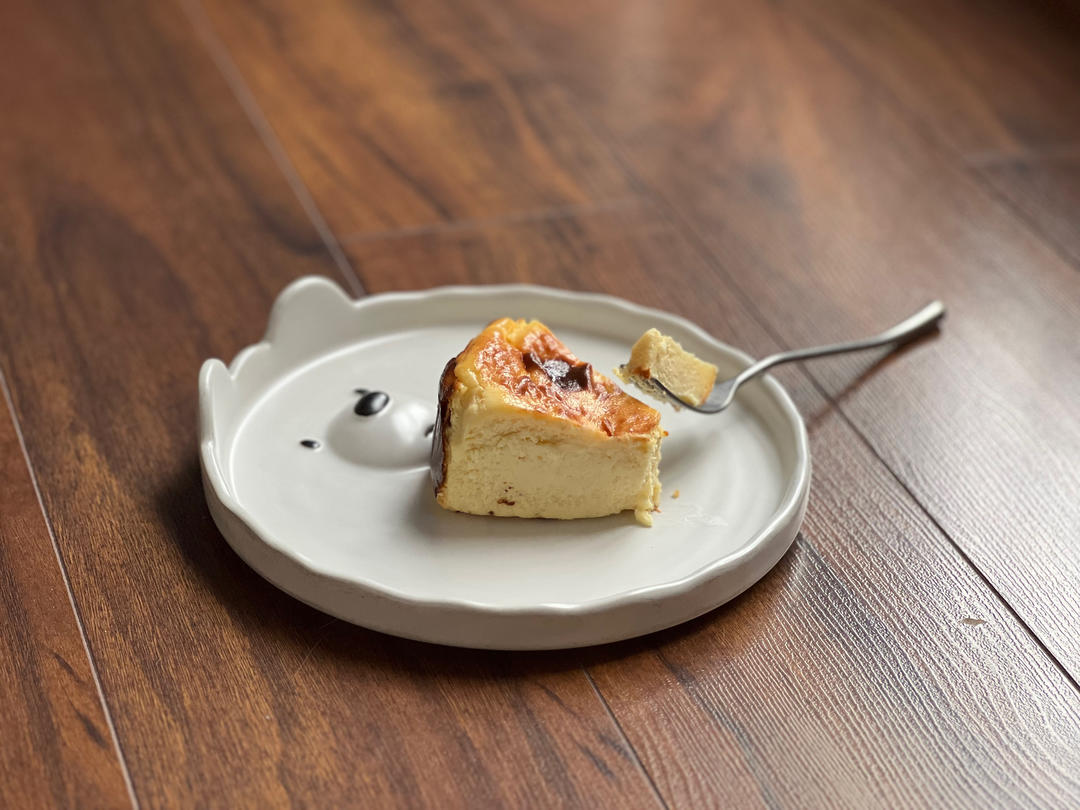 “烧伤”的奶酪蛋糕Burnt cheese cake