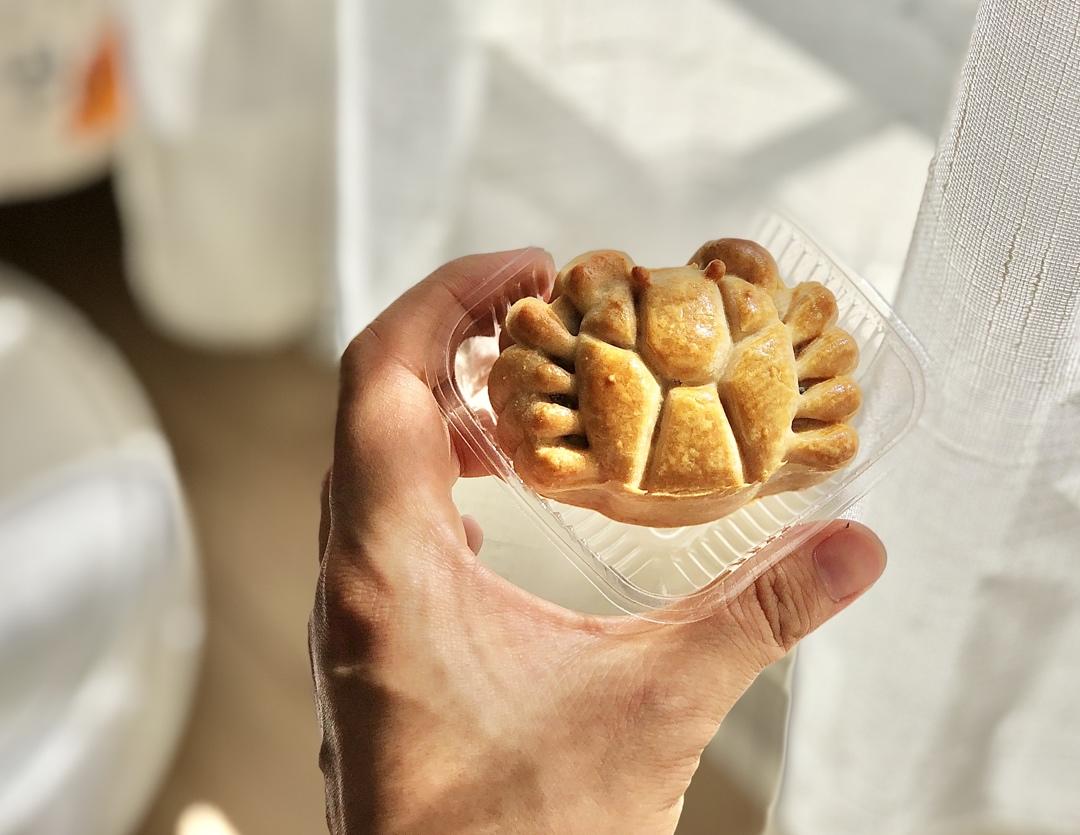 芒果椰蓉月饼