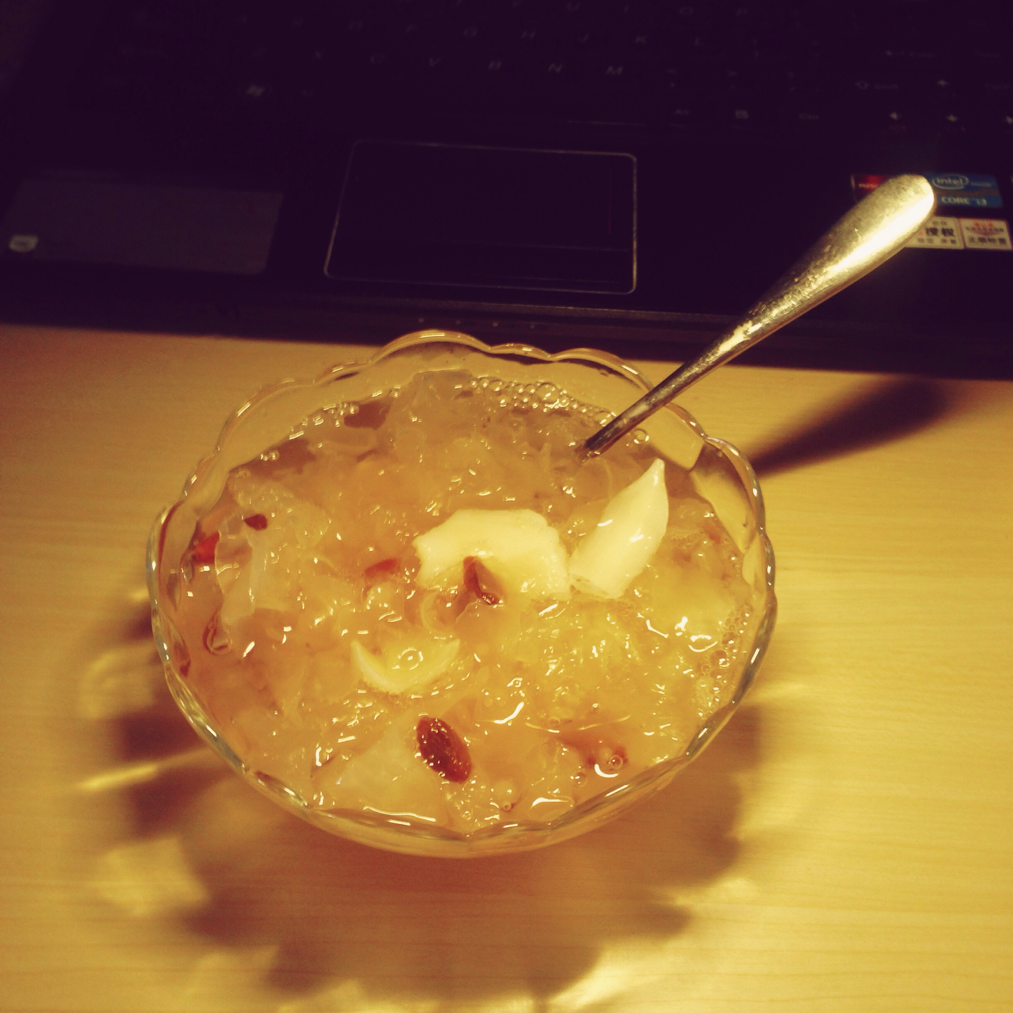 莲子银耳百合羹