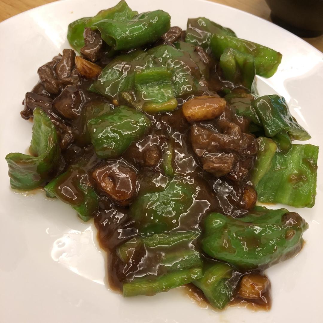 蚝油牛肉炒青椒