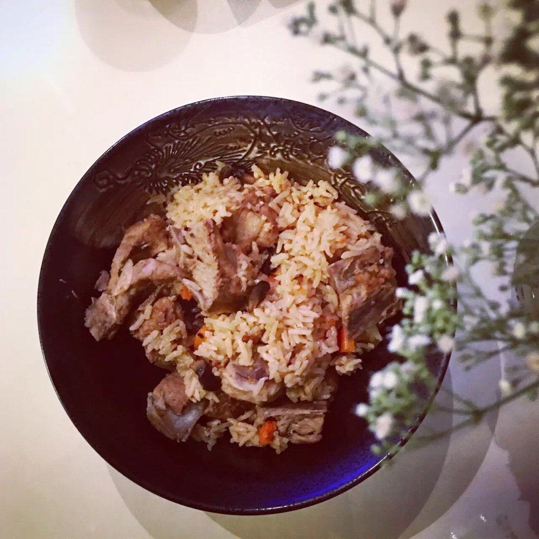 喷香排骨焖饭（爆好吃）