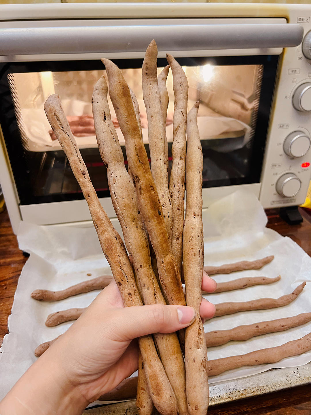 不用厨师机只需一次发酵的零食面包——黑麦核桃圈