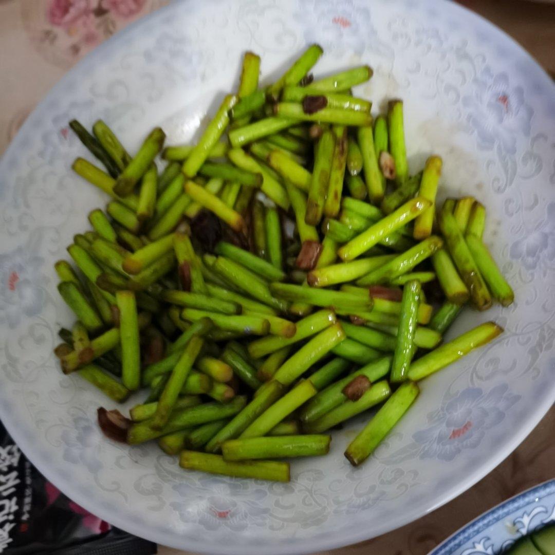 就是这个味的素炒蒜苔