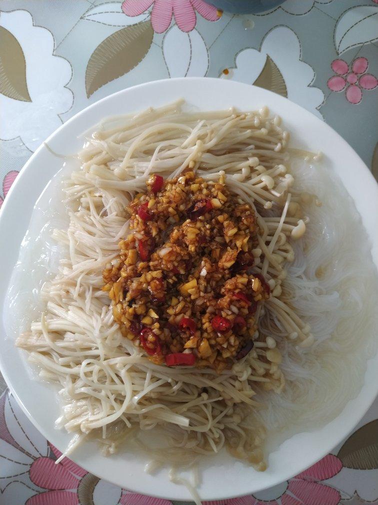 白菜芯拌粉丝～爽口凉菜
