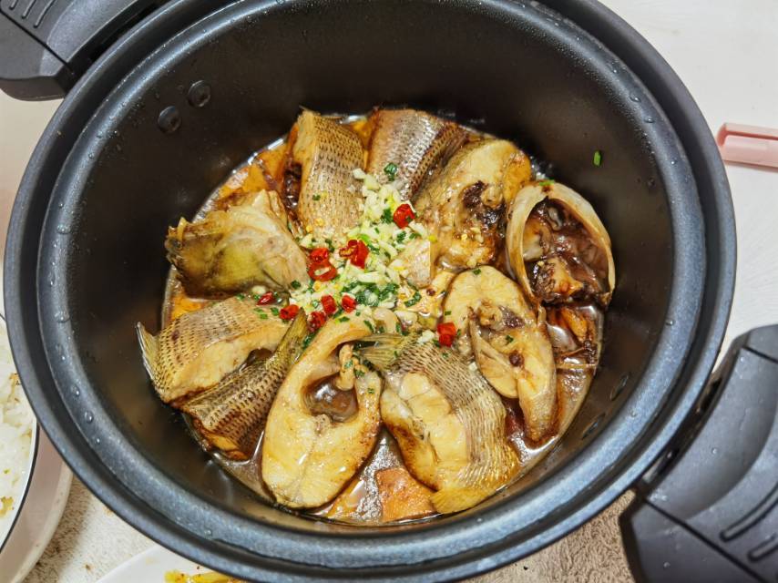 葱香焗鲈鱼
