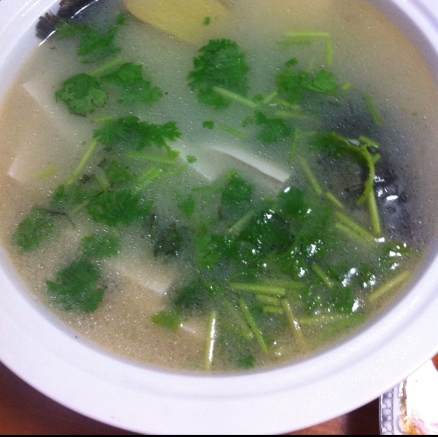 鲫鱼豆腐汤