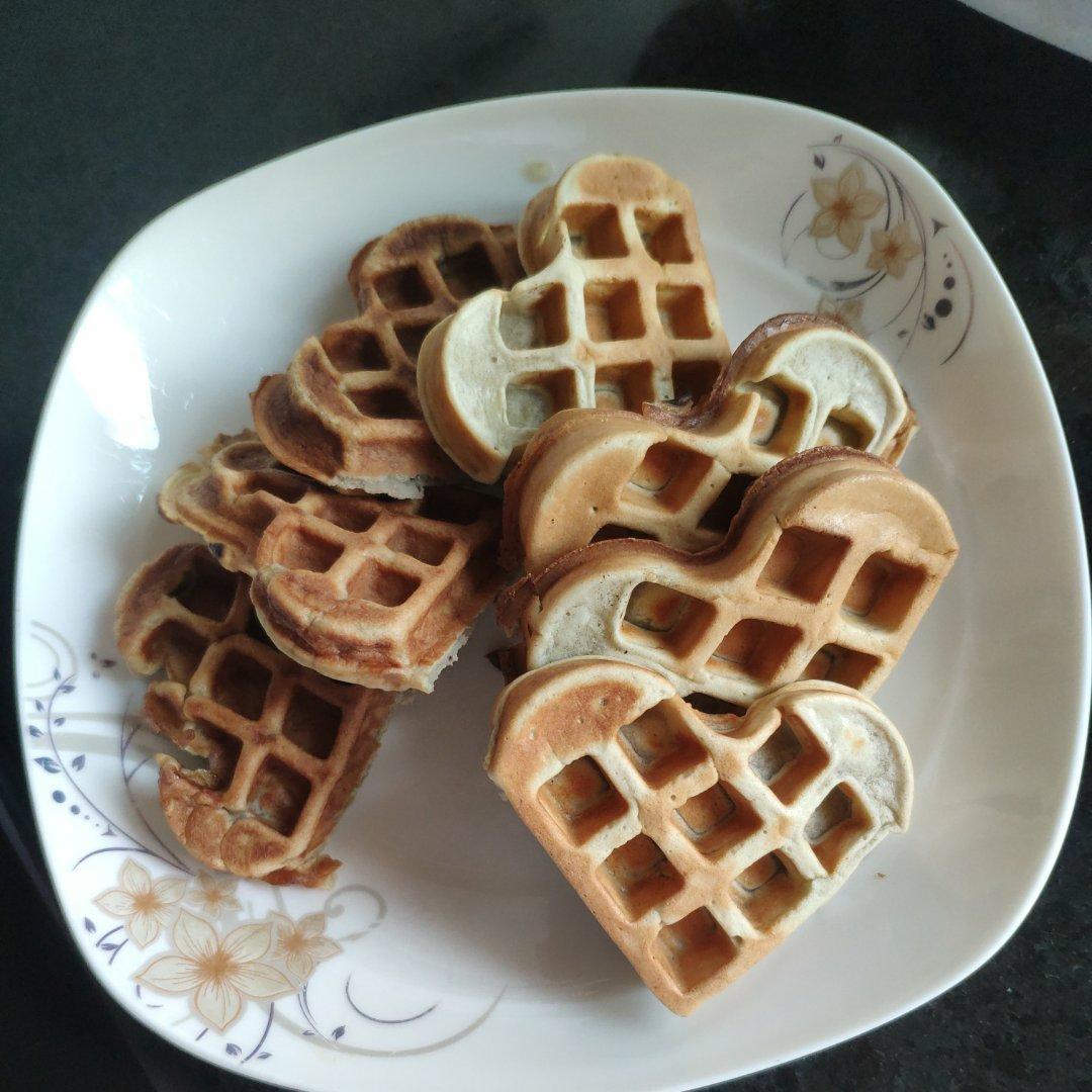 不需要泡打粉，不需要加糖的香蕉酸奶华夫饼