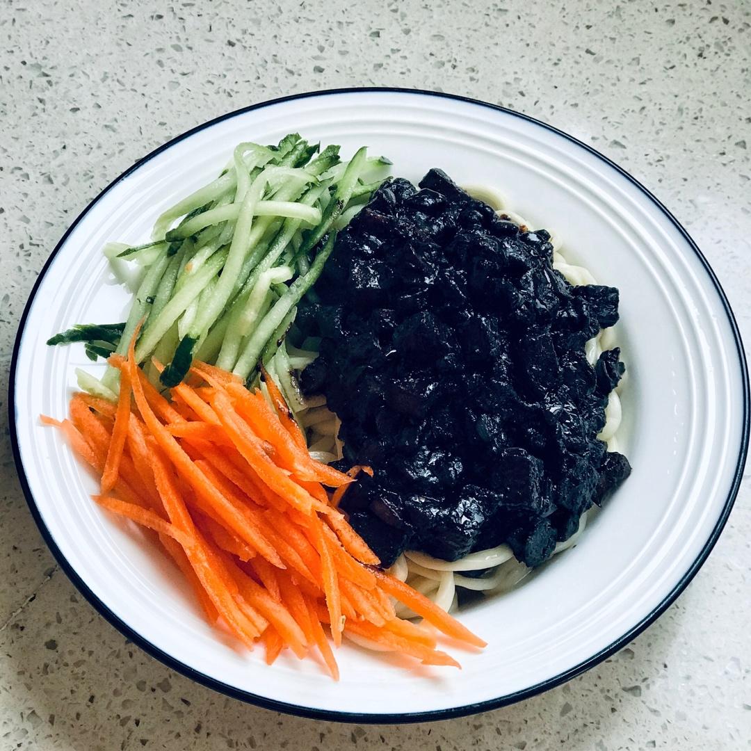 堂妈小厨——韩式炸酱面