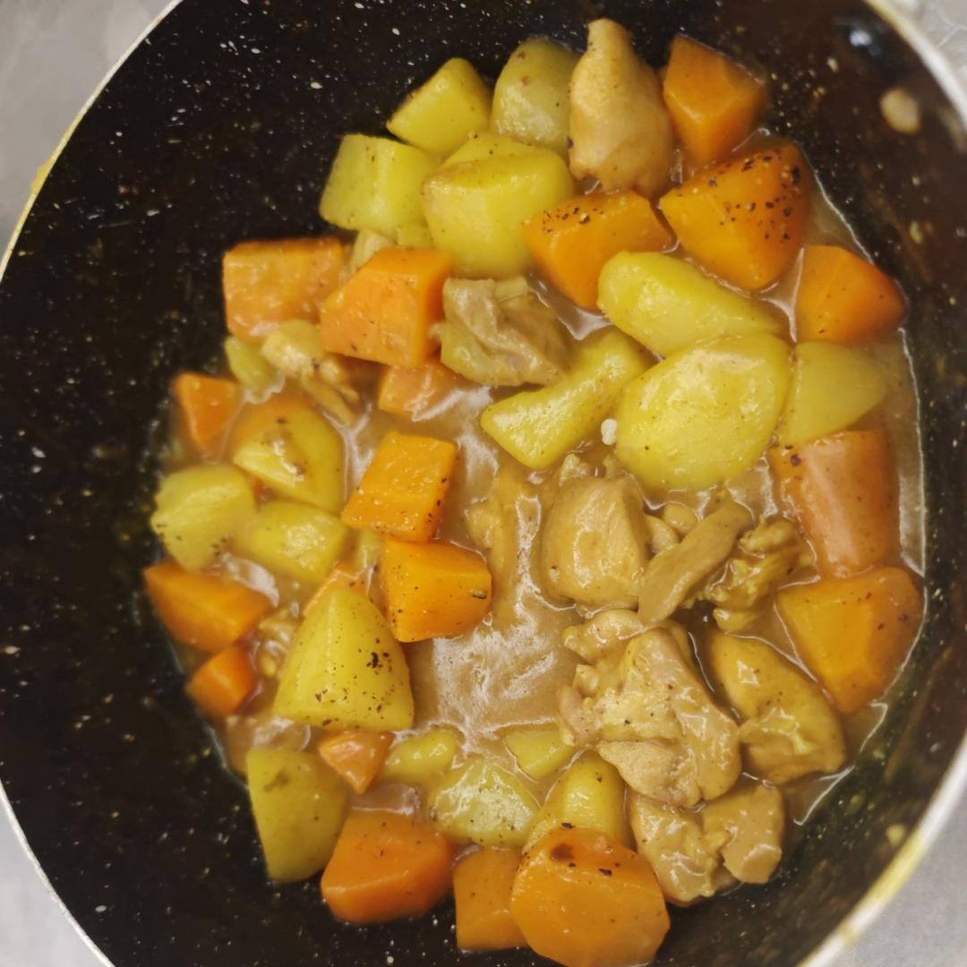 土豆咖喱鸡肉