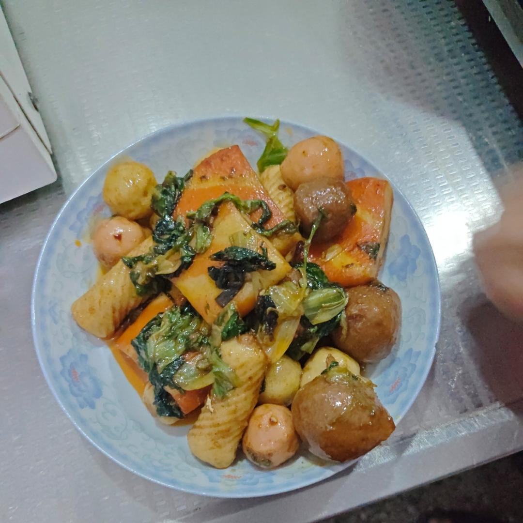 炒鸡好吃火锅丸子