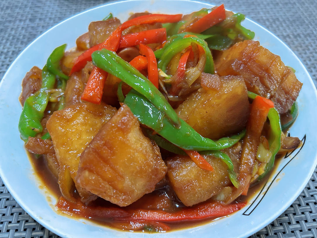 红烧冬瓜最完美做法，不加一滴水，瞬间秒杀红烧肉